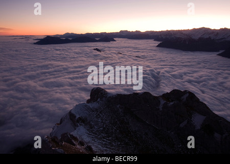 Montagne Windegg montagnes Rigi avec plus de nuages, Pilatus, Lucerne, Suisse Banque D'Images