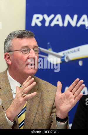 Michael Cawley, chef de l'exploitation de Ryanair au cours d'une conférence de presse de la compagnie aérienne à bas coûts irlandaise Ryanair à Francfort Banque D'Images