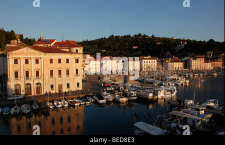 La Slovénie, Piran, marina, bateaux, vue générale Banque D'Images