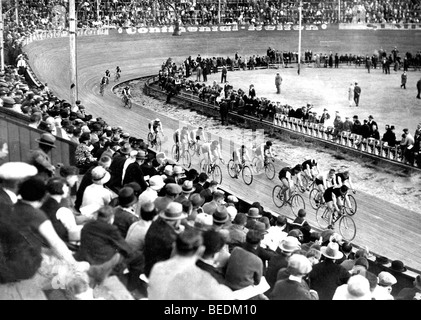 Photographie historique, une course cycliste Banque D'Images