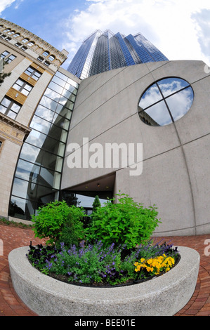 Le Amway Grand Plaza Hotel, vu de Riverwalk Banque D'Images