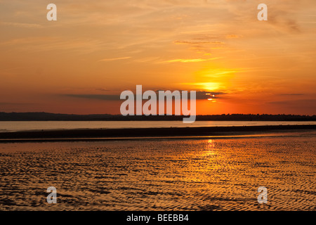 Orange riche coucher du soleil sur le sud de l'Angleterre en octobre 2009 Banque D'Images