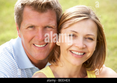Close up of middle aged couple outdoors Banque D'Images