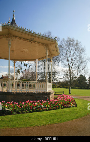 En kiosque Parc Vivary, Taunton, Somerset, England, UK Banque D'Images