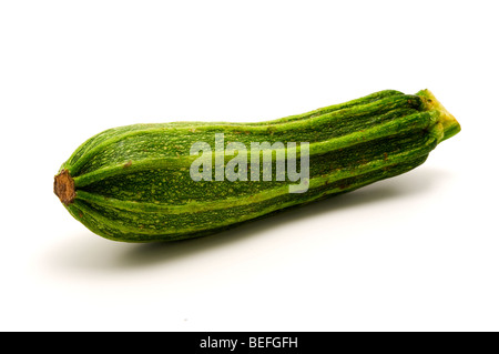 Les courgettes sur un fond blanc Banque D'Images