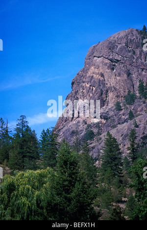 Summerland, région du sud de l'Okanagan, en Colombie-Britannique, British Columbia, Canada, Giant's Head Mountain Park, la formation de la falaise de roche inhabituelle Banque D'Images