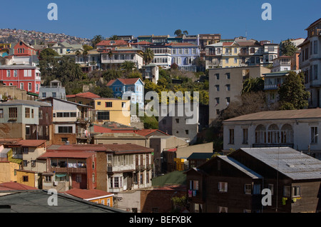 Maisons sur le Cerro Conception, Valparaiso, Chili. Banque D'Images