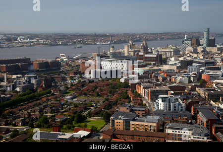 Vue aérienne sur la ville de Liverpool docks liverpool one et mersey Merseyside England uk Banque D'Images