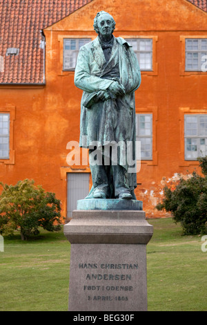 Statue de Hans Christian Andersen. Hans Christian Andersen Jardins. Odense, Fionie, Danemark, Scandinavie Banque D'Images