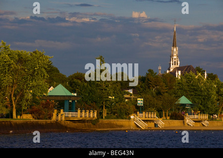 Ville de Magog sur les rives du lac Memphrémagog Estrie Province de Québec Canada Banque D'Images