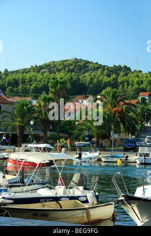 Marina à Stari Grad sur l'île de Hvar, Croatie Banque D'Images