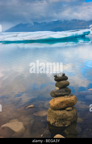 Lever du soleil sur le lac Glacier Jökulsárlón, Islande Banque D'Images