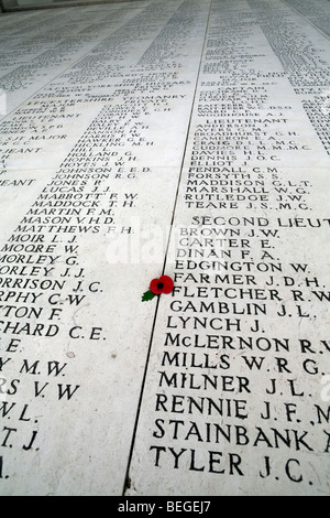 Liste des noms des soldats britanniques tombés dans le Memorial Menin Gate, contenant les noms de 54 896 britanniques qui sont morts dans la Première Guerre mondiale 1 Banque D'Images