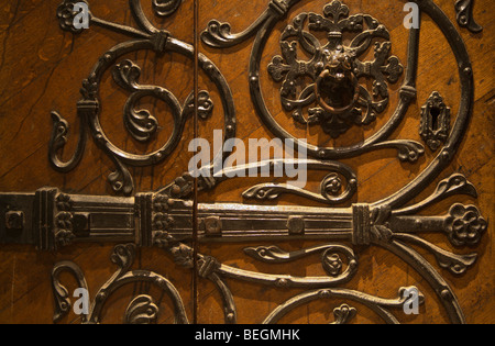 L'intérieur de porte de porche, Cathédrale de Hereford, Angleterre, Royaume-Uni. Banque D'Images