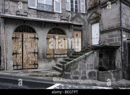 Étude d'un bâtiment à Murat, Cantal, France Banque D'Images