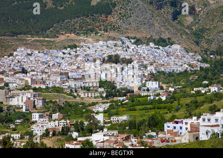 Chefchaouen et montagnes du Rif au Maroc Banque D'Images