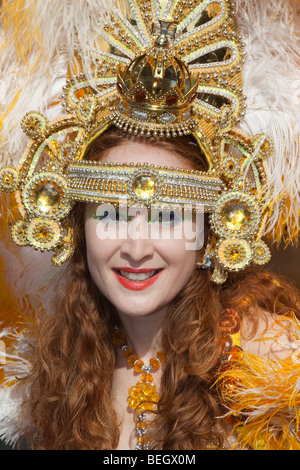 L'école de samba Paraiso à Hackney les célébrations du carnaval et défilé à Londres. Banque D'Images