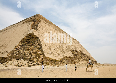 Pyramide rhomboïdale de Pharaon Snofru, Dahchour, Egypte Banque D'Images