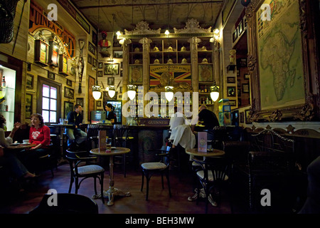 Barcelone à l'intérieur de l'époque coloniale britannique bar Obama Banque D'Images