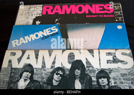 Couvre des trois premiers albums de groupe punk américain les Ramones Banque D'Images