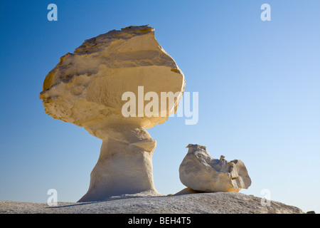 Formations de calcaire dans le parc national du Désert Blanc, Désert de Libye, Egypte Banque D'Images