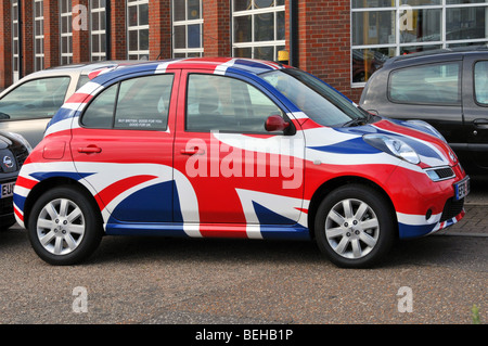 Nissan Micra voiture avec le drapeau de l'Union européenne dans le cadre d'un graphique de la campagne de marketing pour acheter l'usine de Sunderland Banque D'Images