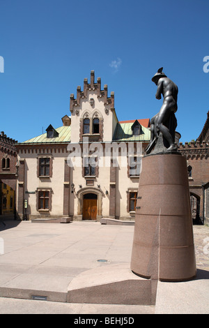 Europe de l'Est Pologne Krakow Malopolska Princess musée Czartoryski et Merkuriusz (mercure) dans la rue Pijarska Statue Banque D'Images