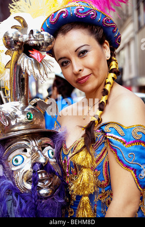 NYC Défilé hispanique (Desfile de la Hispanidad), célébrant le Hispanic-Latino Heritage, octobre est le Mois du patrimoine hispanique. Banque D'Images