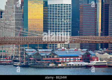 Pier 17, South Street Seaport au centre-ville de Manhattan à New York City Banque D'Images