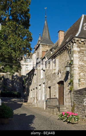 Maisons en pierre naturelle en alley à Durbuy, plus petite ville du monde, Ardennes, Luxembourg, Belgique Banque D'Images