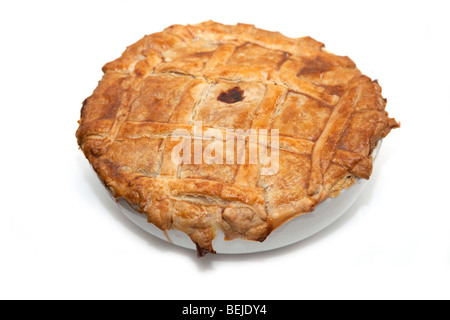 Steak and kidney pie isolated on a white background studio. Banque D'Images