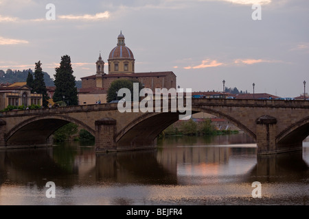 San Frediano in Cestello et Ponte alla Carraia, Florence, Italie Banque D'Images