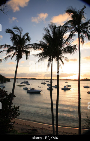 Coucher du soleil sur la rue Somerset Long Bay, île Somerset, les Bermudes, l'océan Atlantique, l'Amérique centrale Banque D'Images