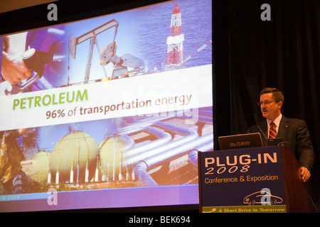 Jonathan Lauckner, Vice-président, Gestion du programme mondial, GM, une conférence à l'Plug-In 2008 Conference & Exposition Banque D'Images