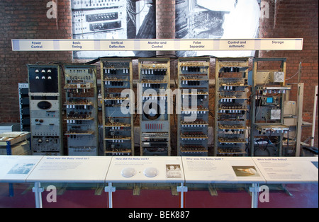 Manchester Mark 1 premier ordinateur à programme enregistré au Musée des sciences et de l'industrie (MOSI), Liverpool, Manchester UK Banque D'Images