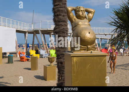 Venise Lido la plage publique de la «Lune bleue». Années 2000 2009 Venise Italie HOMER SYKES Banque D'Images