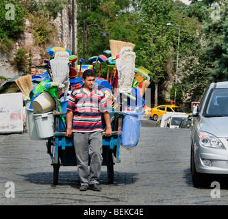 Istanbul Turquie hawking colporteur commerçant vente hawker Banque D'Images