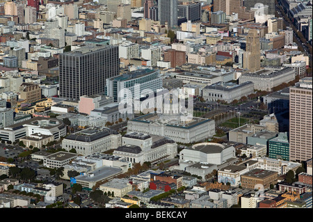 Vue aérienne au-dessus de San Francisco Civic Center city hall concert Opéra Asian Art Museum Banque D'Images