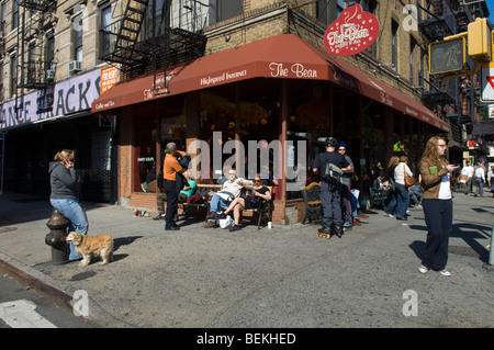 Le Bean, un café, thé et café internet dans le quartier de l'East Village à New York Banque D'Images