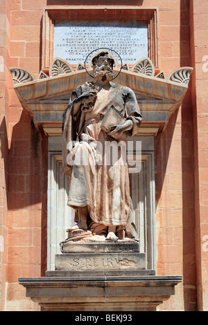 Statue de St Pierre, dôme de Mosta, Mosta, Malte Banque D'Images