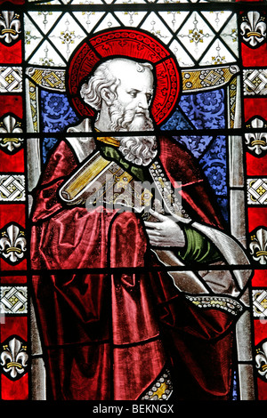 Un vitrail représentant saint Luc, All Saints Church, Shipdham, Norfolk Banque D'Images