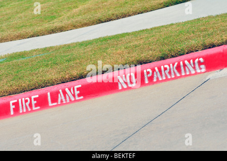 Fire lane - Pas de stationnement Banque D'Images