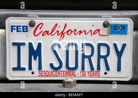 Une vue arrière d'un Ford Explorer 4X4 voiture avec un 'Je suis désolé' plaque d'immatriculation. San Francisco, California, USA Banque D'Images