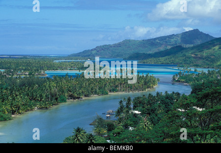 Voir l'île de Huahine. La Polynésie française. Banque D'Images