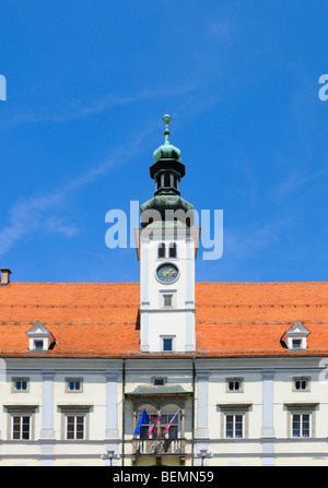 Maribor, Stajerska, Slovénie. Hôtel de ville (Mariborski rotovž - 1565) à Glavni trg (place principale) Banque D'Images