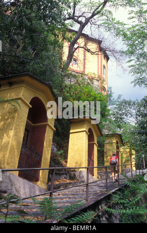 Ainsi, la passion de l'église de pèlerinage Madonna del Sasso, Locarno, Tessin, Suisse, MODÈLE-libéré Banque D'Images