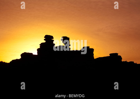 L'Rock formations silhouette dans Atuel Canyon au coucher du soleil, San Rafael, dans la province de Mendoza, Argentine Banque D'Images