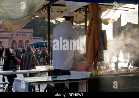 Food dans la place Jemaa el Fna. Marrakech, Banque D'Images