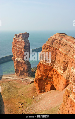 Le célèbre rocher Long Anna Anna (ou haute) sur l'île de Helgoland, Allemagne Banque D'Images