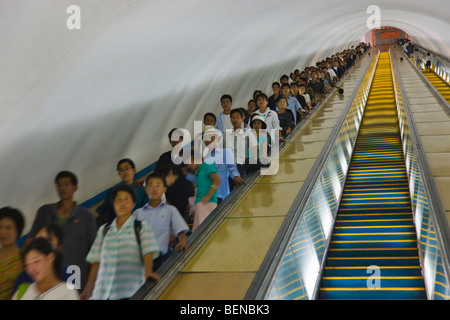 100 mètres du métro souterrain, Pyongyang, Corée du Nord Banque D'Images